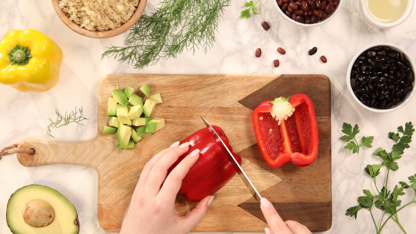 Gemüse wird vorbereitet