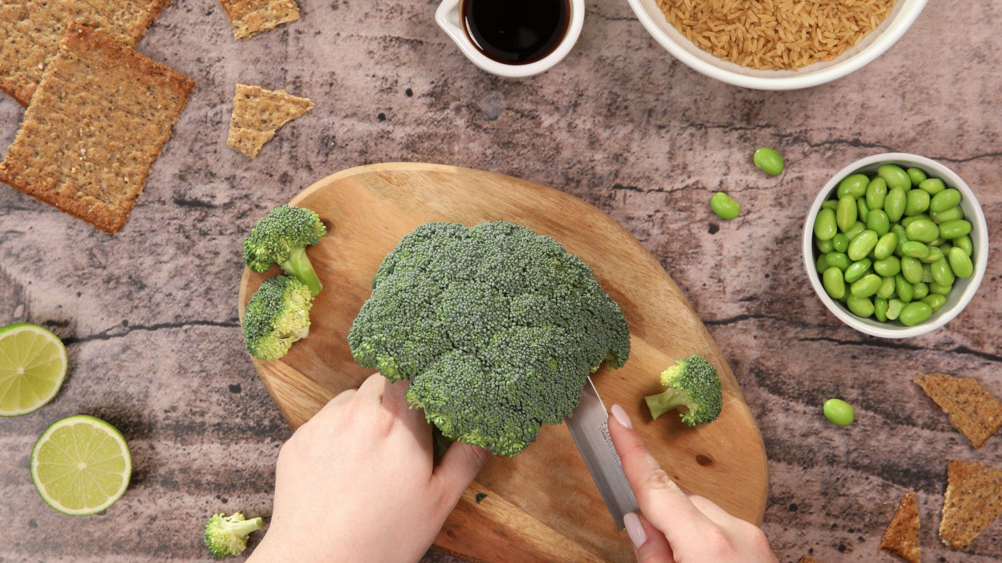 Brokkoli klein schneiden