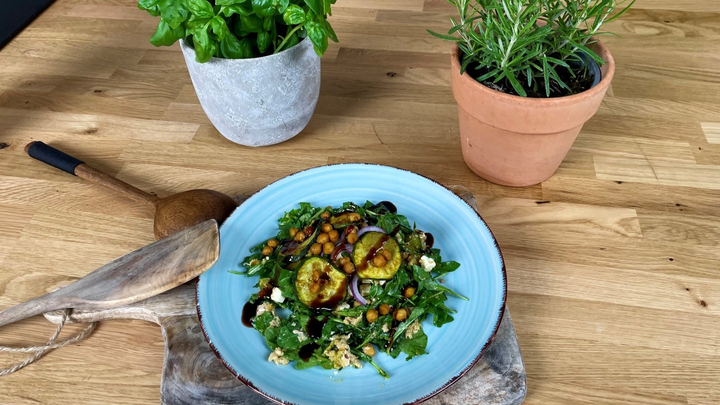 Würziger Kichererbsen Zucchini Salat Würziger Kichererbsen Zucchini Salat