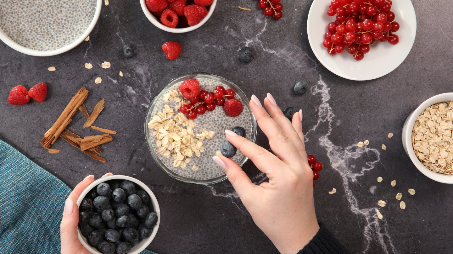 Chiapudding Anrichten und verfeinern