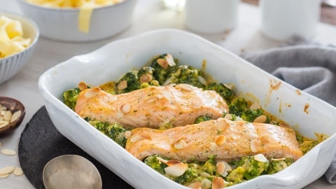 Köstliches Brokkoli-Lachs-Gratin.