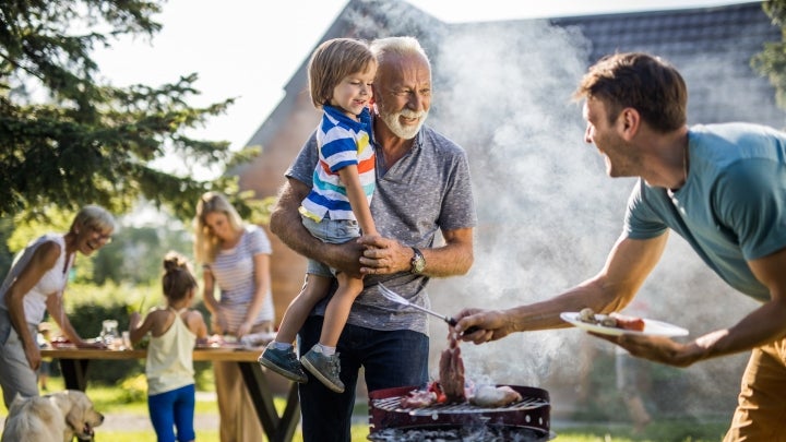 Grillen mit der Familie